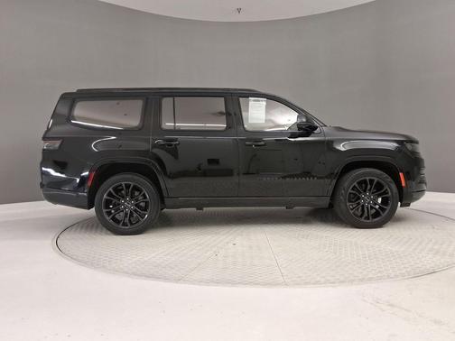 Diamond Black Crystal Pearlcoat 2023 Jeep Grand Wagoneer Series III Obsidian 4x4