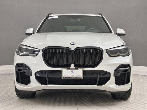 Mineral White Metallic 2022 BMW X5 sDrive40i