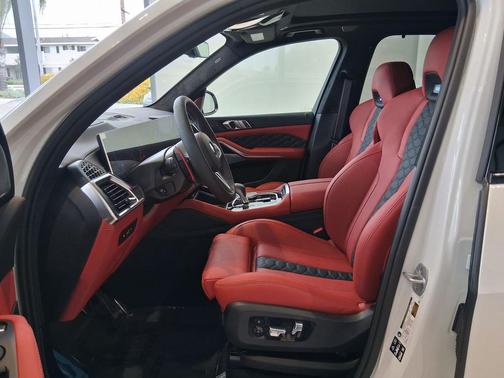Mineral White Metallic 2026 BMW X5 M Base
