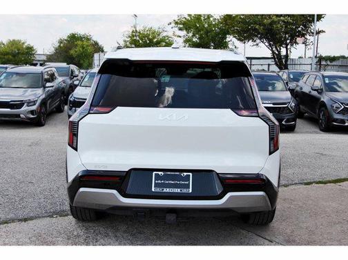 2024 Kia EV9 Land