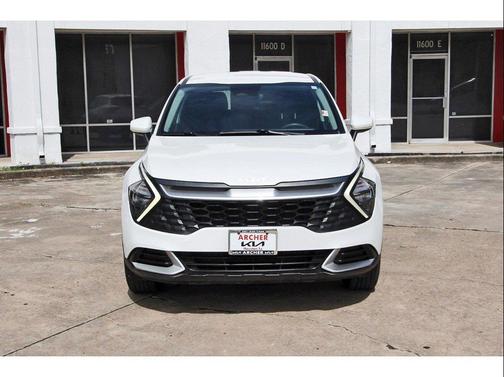 Snow White Pearl 2023 Kia Sportage LX