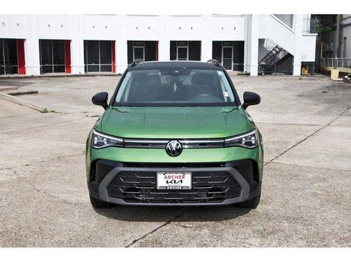 2025 Volkswagen Taos SE Black