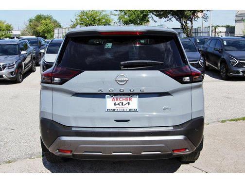 2022 Nissan Rogue SL