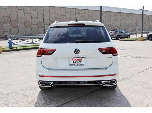 2022 Volkswagen Tiguan 2.0T SEL R-Line 4MOTION