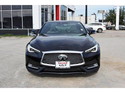 2022 INFINITI Q60 LUXE