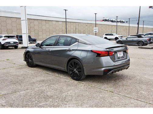 2022 Nissan Altima 2.5 SR