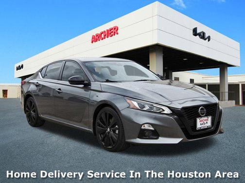 2022 Nissan Altima 2.5 SR