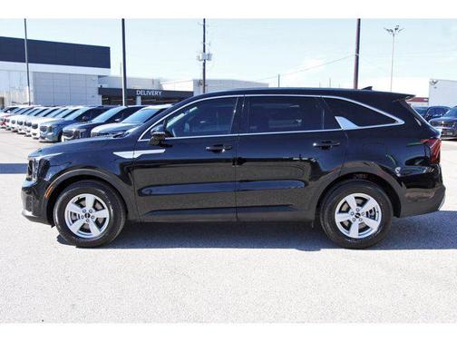 2025 Kia Sorento LX