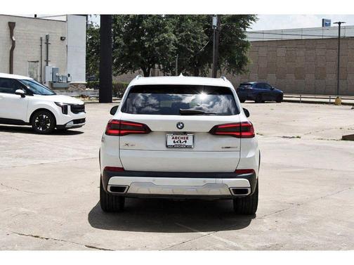 Alpine White 2022 BMW X5 sDrive40i