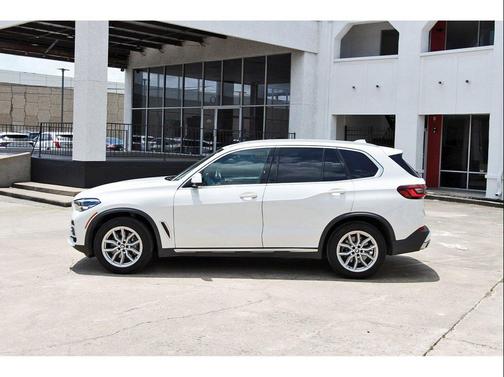 Alpine White 2022 BMW X5 sDrive40i