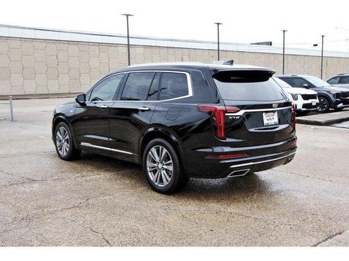 2022 Cadillac XT6 Premium Luxury FWD