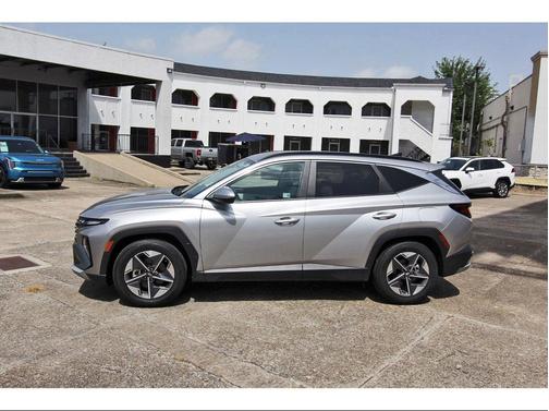 Shimmering Silver 2025 Hyundai TUCSON SEL