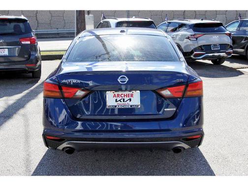 2019 Nissan Altima 2.0 SR