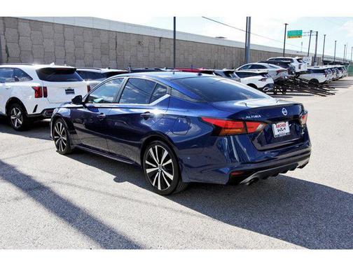 2019 Nissan Altima 2.0 SR