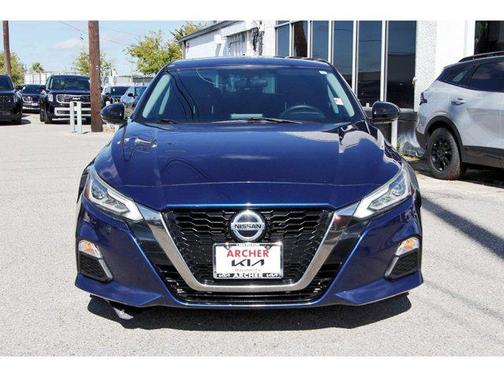 2019 Nissan Altima 2.0 SR