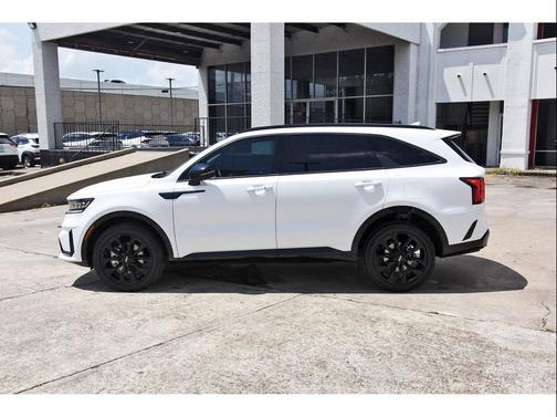 Glacial White Pearl 2023 Kia Sorento SX