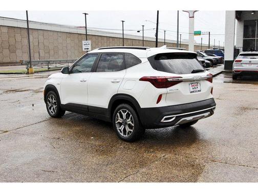 2022 Kia Seltos EX