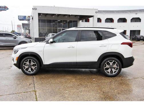 2022 Kia Seltos EX