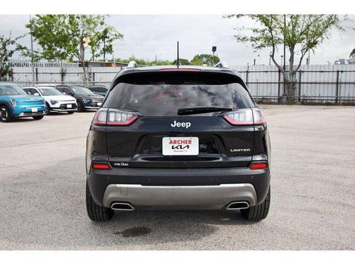 Diamond Black Crystal Pearlcoat 2019 Jeep Cherokee Limited