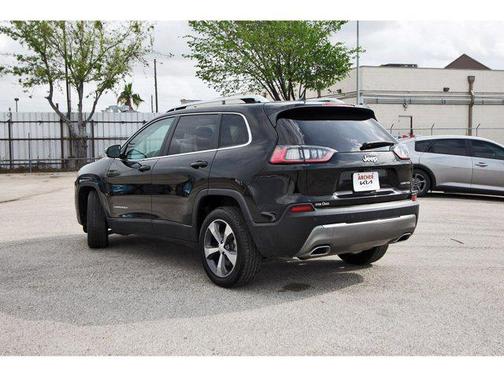 Diamond Black Crystal Pearlcoat 2019 Jeep Cherokee Limited