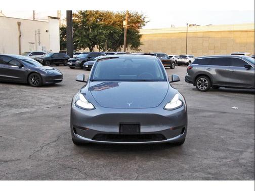 2025 Tesla Model Y Long Range