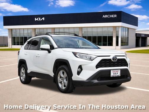 Super White 2019 Toyota RAV4 XLE