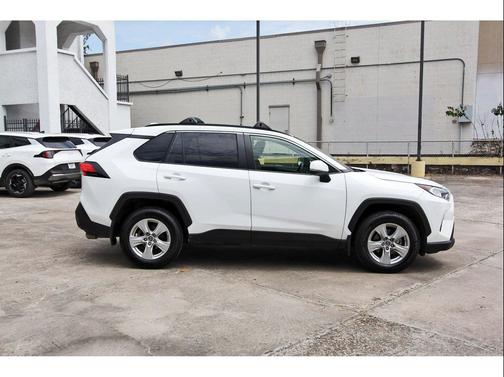 Super White 2019 Toyota RAV4 XLE