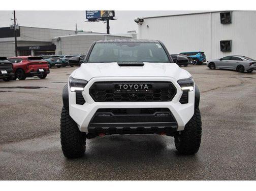 ICE CAP W 2024 Toyota Tacoma Hybrid TRD Pro