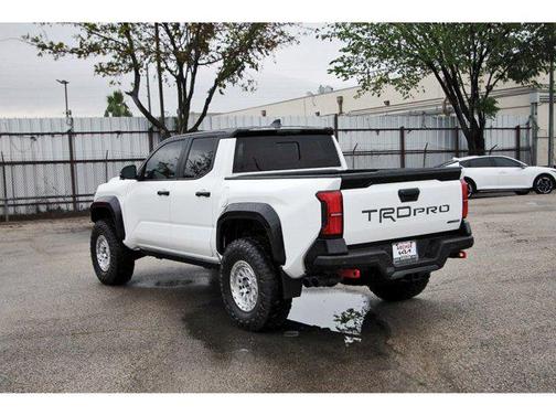ICE CAP W 2024 Toyota Tacoma Hybrid TRD Pro