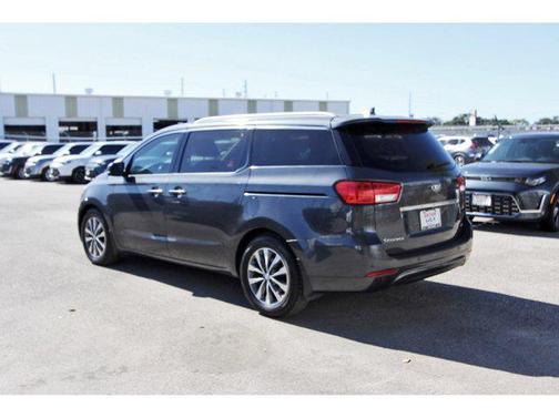 2017 Kia Sedona SX