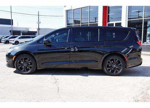2019 Chrysler Pacifica Touring Plus