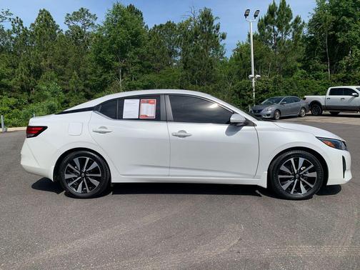 Aspen White Tricoat 2024 Nissan Sentra SV