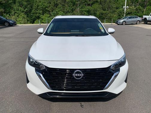Aspen White Tricoat 2024 Nissan Sentra SV