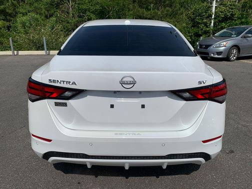 Aspen White Tricoat 2024 Nissan Sentra SV