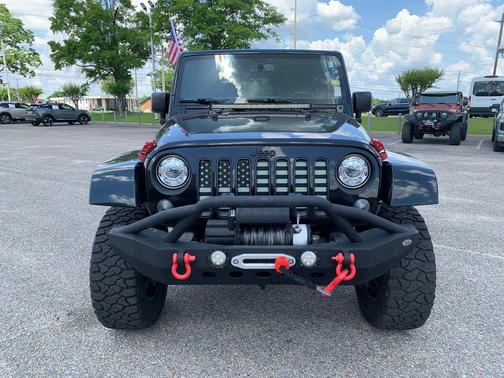 Black Clearcoat 2017 Jeep Wrangler Winter 4x4
