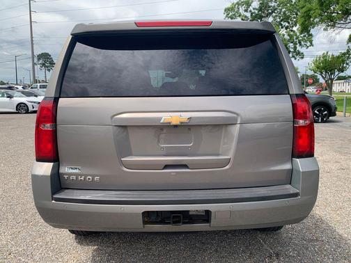 Pepperdust Metallic 2018 Chevrolet Tahoe LT
