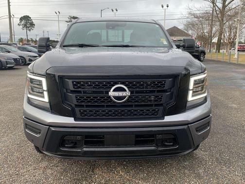 2024 Nissan Titan SV