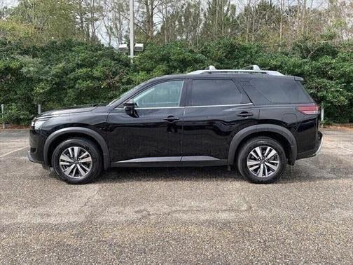 2024 Nissan Pathfinder SL 4WD