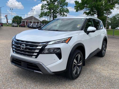 Everest White Pearl 2025 Nissan Rogue SL