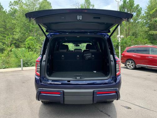 2025 Nissan Armada SL 2WD