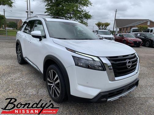 Everest White Pearl Tricoat 2025 Nissan Pathfinder Platinum FWD