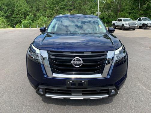 Deep Ocean Blue Pearl 2022 Nissan Pathfinder Platinum 4WD