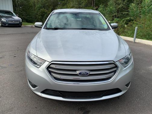2016 Ford Taurus SEL