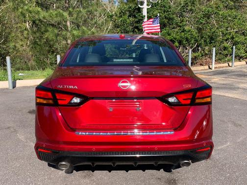 2023 Nissan Altima SR FWD