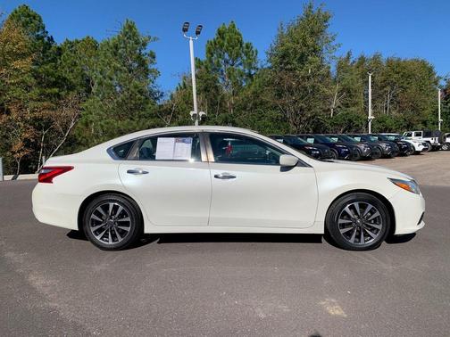 2017 Nissan Altima 2.5 SV