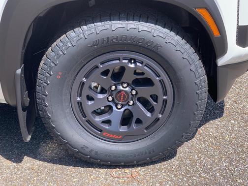 2025 Nissan Frontier PRO-X