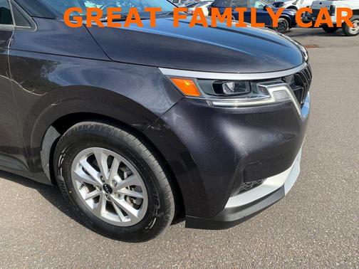 2022 Kia Carnival LXS