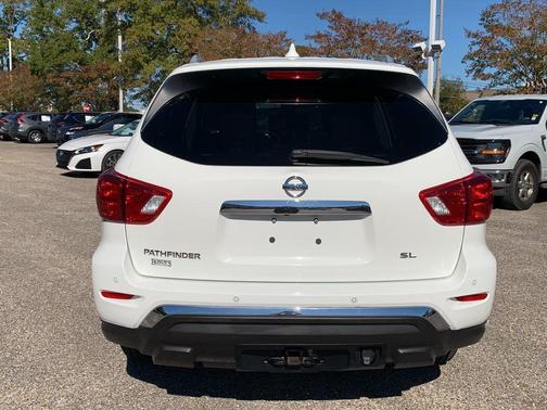 2020 Nissan Pathfinder SL 2WD