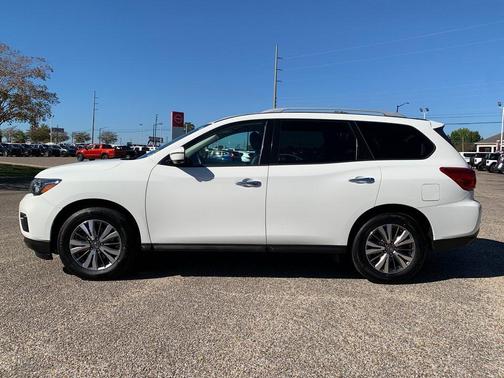 2020 Nissan Pathfinder SL 2WD