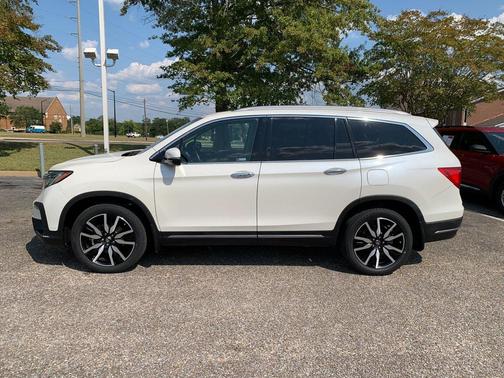 2019 Honda Pilot Touring 8-Passenger